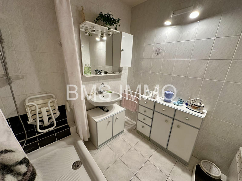 Appartement - 75 m² - 3 pièces