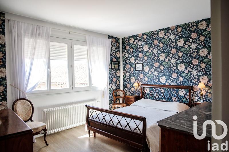 Maison - 248 m² - 10 pièces