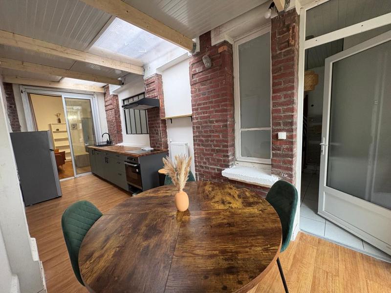 Immeuble - 121 m² - 8 pièces