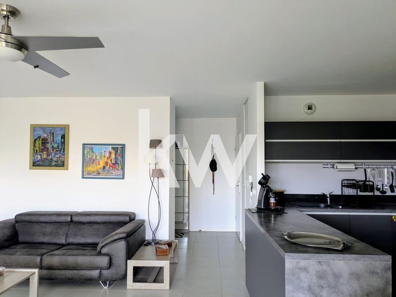 Appartement - 100 m² - 4 pièces