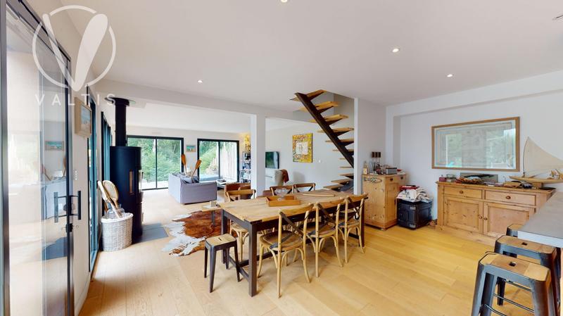 Maison contemporaine - 174 m² - 6 pièces