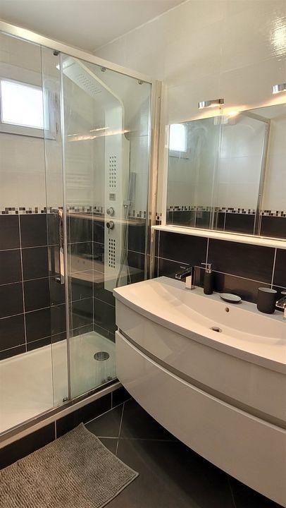 Appartement - 82 m² - 5 pièces