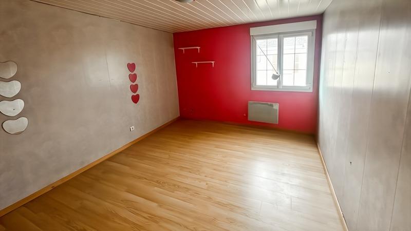 Maison - 252 m² - 9 pièces