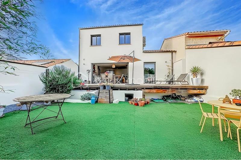 Villa - 100 m² - 5 pièces