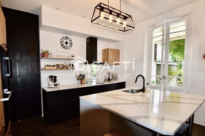 Maison - 199 m² - 6 pièces