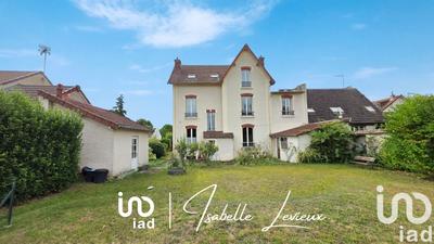 Maison - 165 m² - 11 pièces