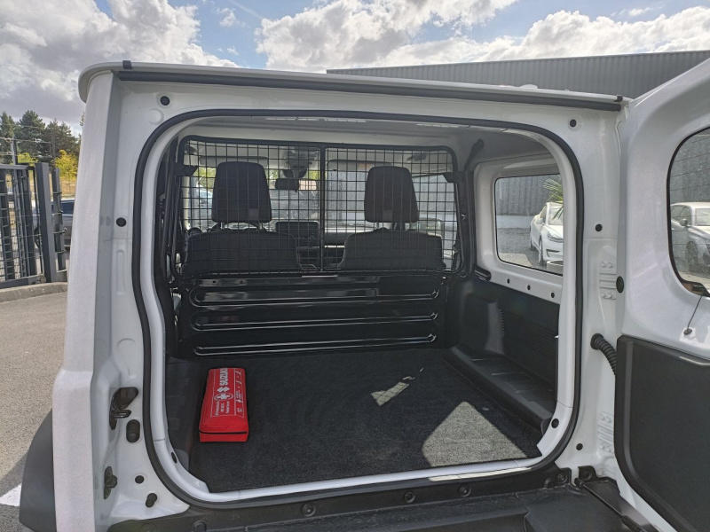 Suzuki Jimny 1.5 Vvt Privilege