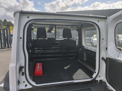 Suzuki Jimny 1.5 Vvt Privilege