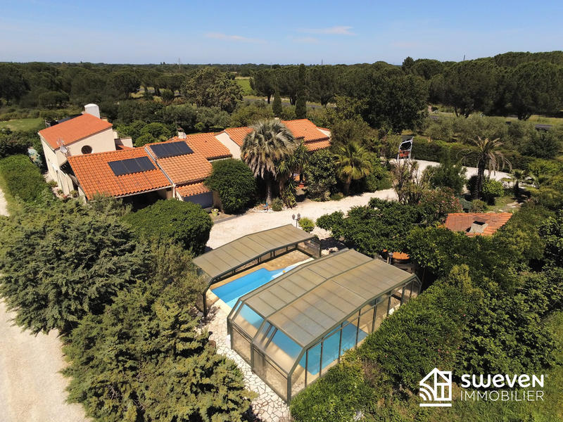 Villa - 278 m² - 10 pièces