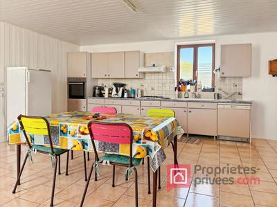 Maison - 190 m² - 8 pièces