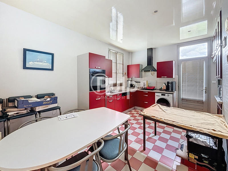 Immeuble - 245 m² - 12 pièces