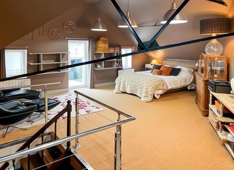 Maison - 180 m² - 7 pièces