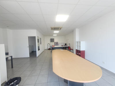 Local commercial - 59 m² - 2 pièces