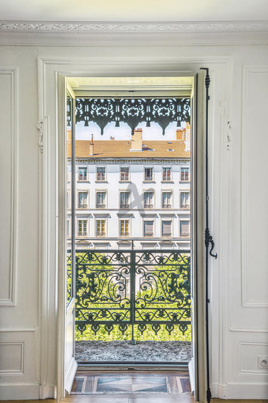 Appartement - 175 m² - 5 pièces