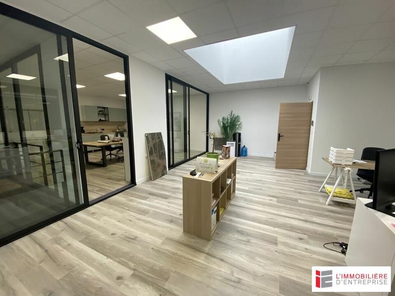 Local d'activité / Entrepôt - 565 m²