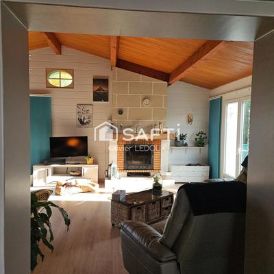 Maison - 218 m² - 9 pièces