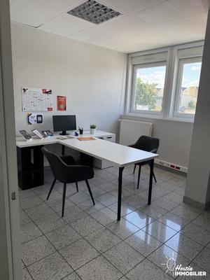Bureau - 354 m²