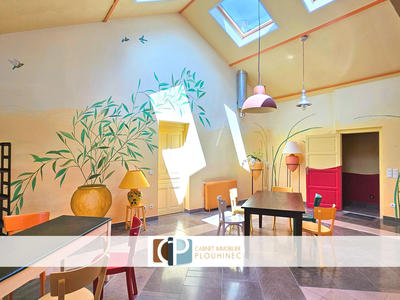 Maison - 235 m² - 5 pièces