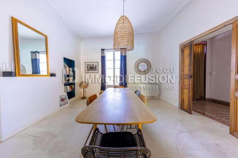 Maison de ville - 250 m² - 7 pièces