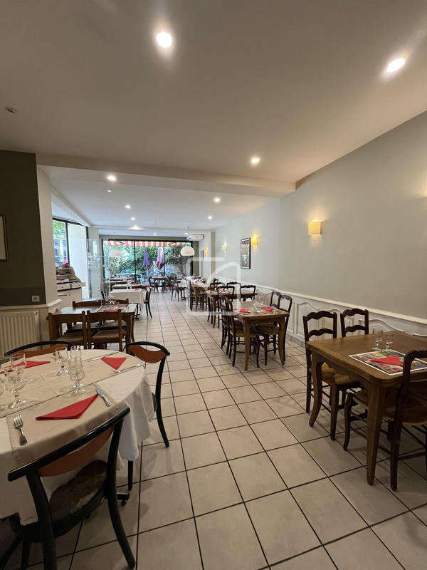 Local commercial - 799 m²