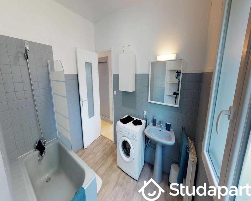 Chambre - 120 m² - 1 pièce