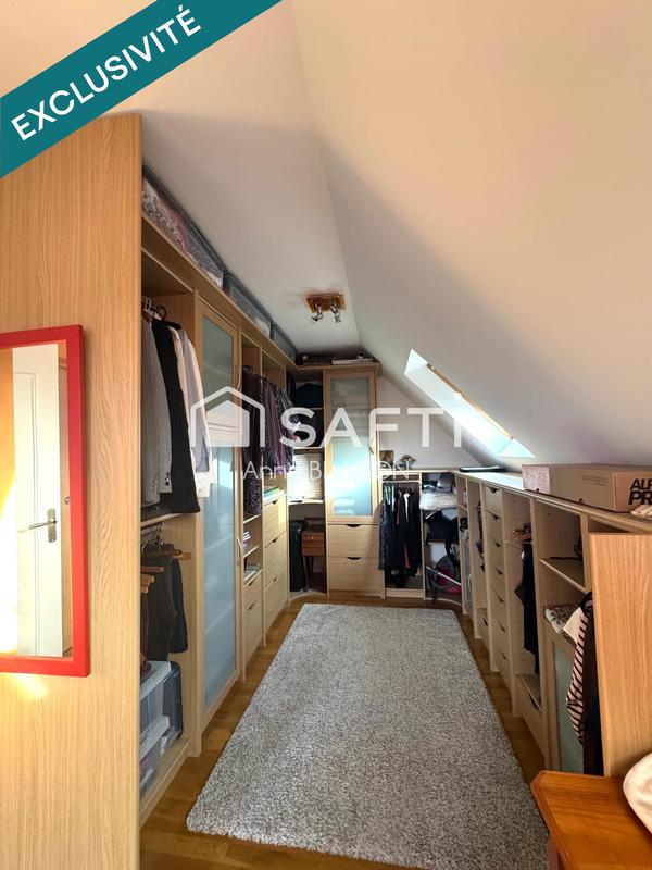 Maison - 171 m² - 9 pièces