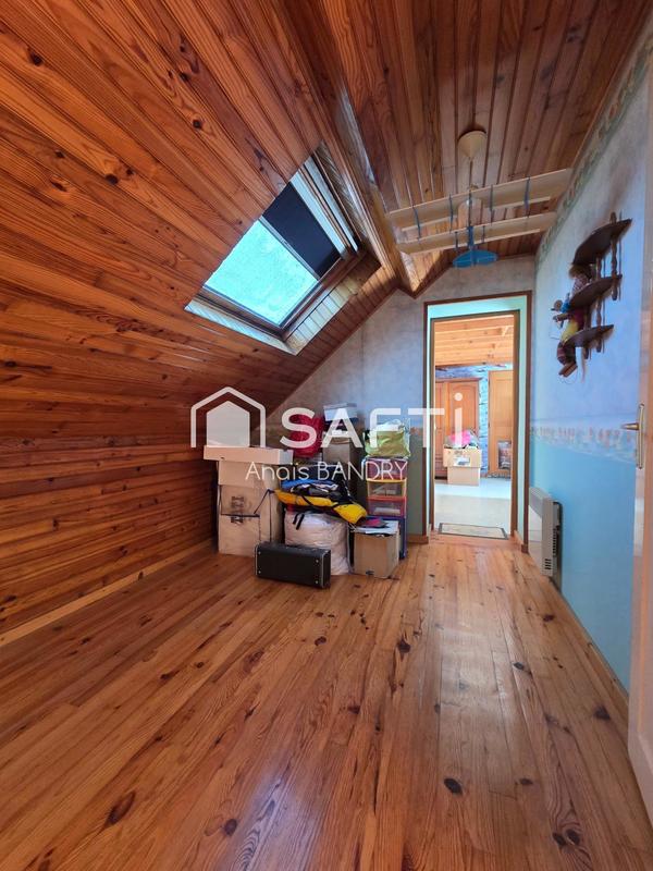 Maison - 115 m² - 7 pièces