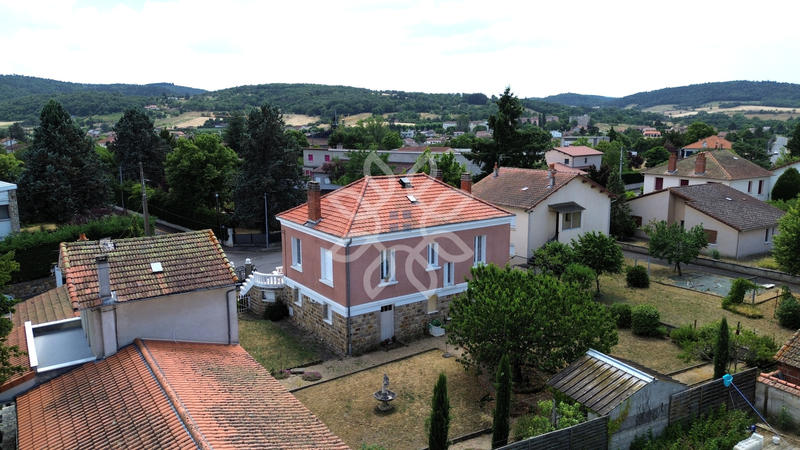 Maison - 149 m² - 6 pièces