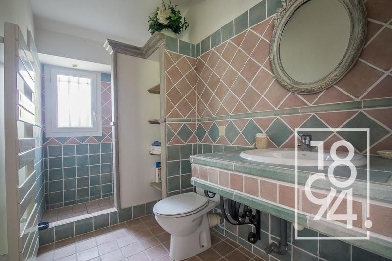 Villa - 261 m² - 7 pièces