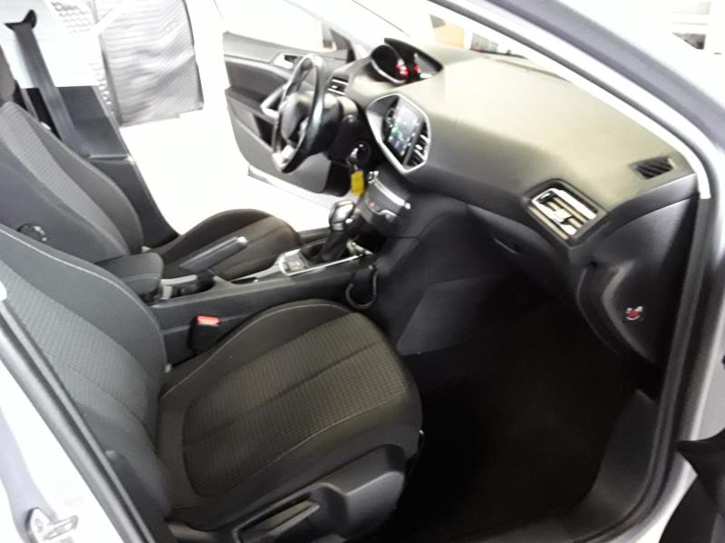 Peugeot 308 Sw 1.6 Bluehdi 120 Cv Active Business Eat6