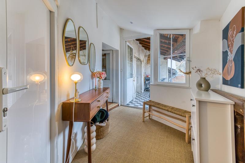 Appartement - 85 m² - 5 pièces