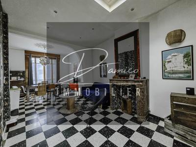 Maison - 164 m² - 8 pièces