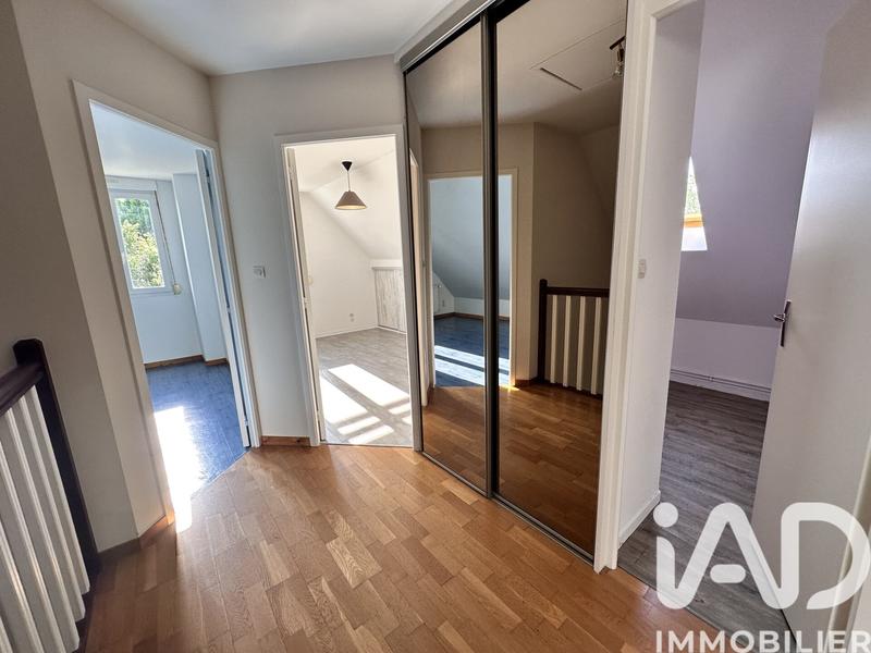 Maison - 104 m² - 5 pièces