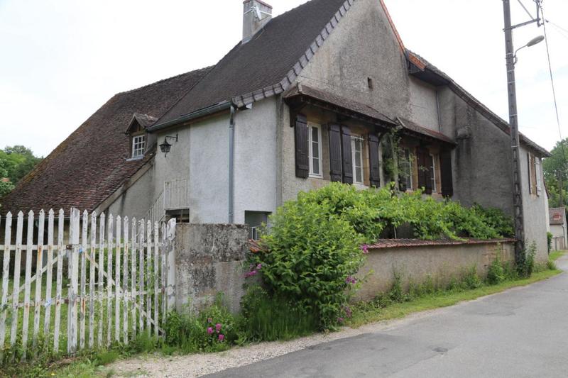 Maison ancienne - 160 m² - 3 pièces