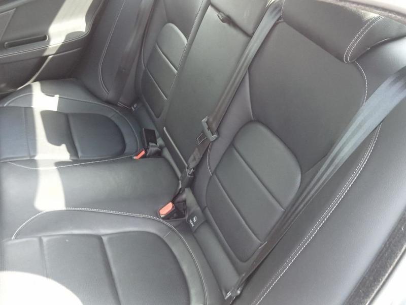 Jaguar Xe 2.0d 240ch R-Sport Auto Awd