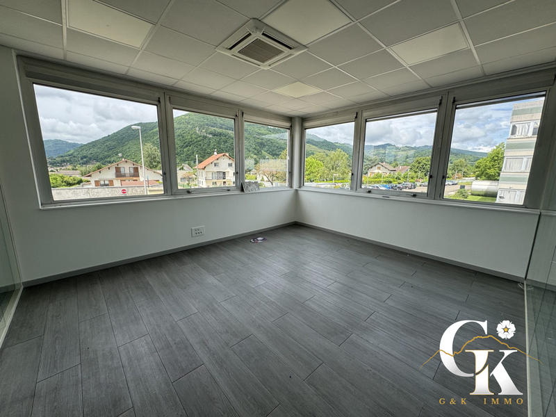 Bureau - 328 m² - 10 pièces