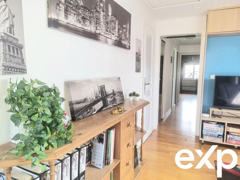 Maison - 194 m² - 8 pièces