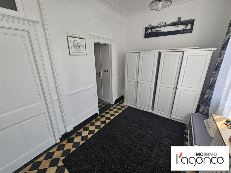 Maison - 180 m² - 7 pièces