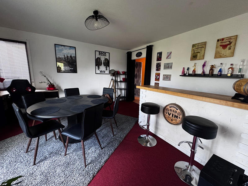 Appartement - 90 m² - 4 pièces