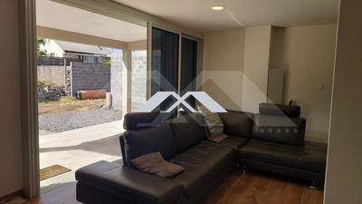 Maison - 92 m² - 5 pièces