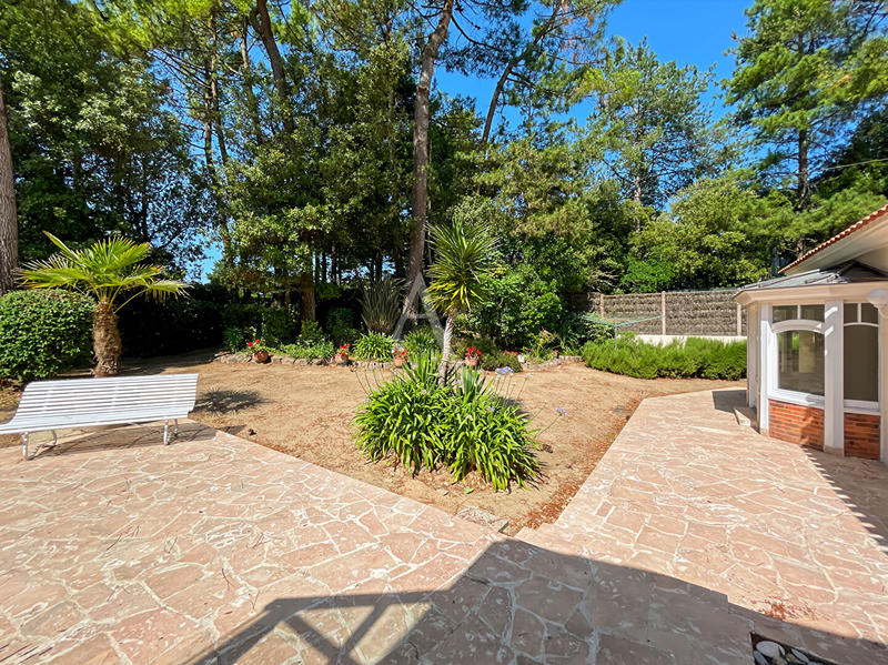 Maison - 344 m² - 7 pièces