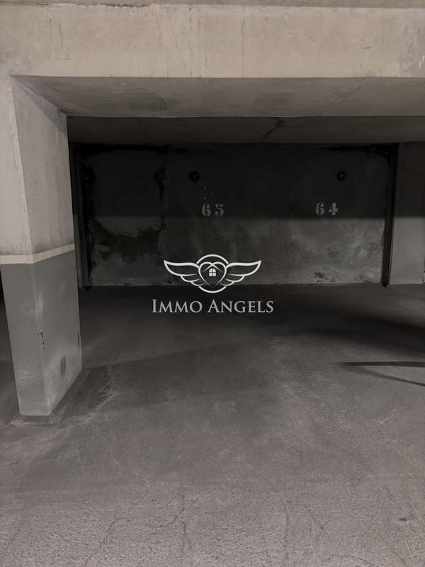 Parking / Garage - 12 m²