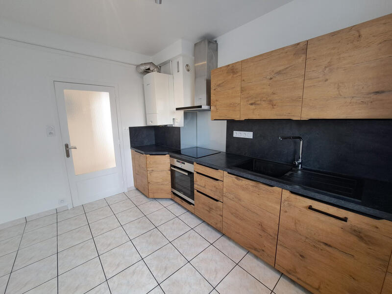 Appartement - 82 m² - 5 pièces