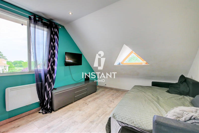 Maison - 210 m² - 9 pièces