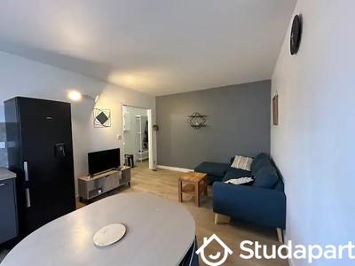 Chambre - 65 m² - 1 pièce