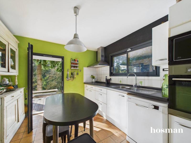 Maison - 166 m² - 8 pièces