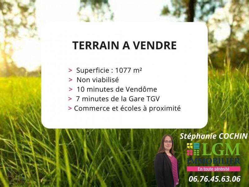Terrain constructible - 1 077 m²