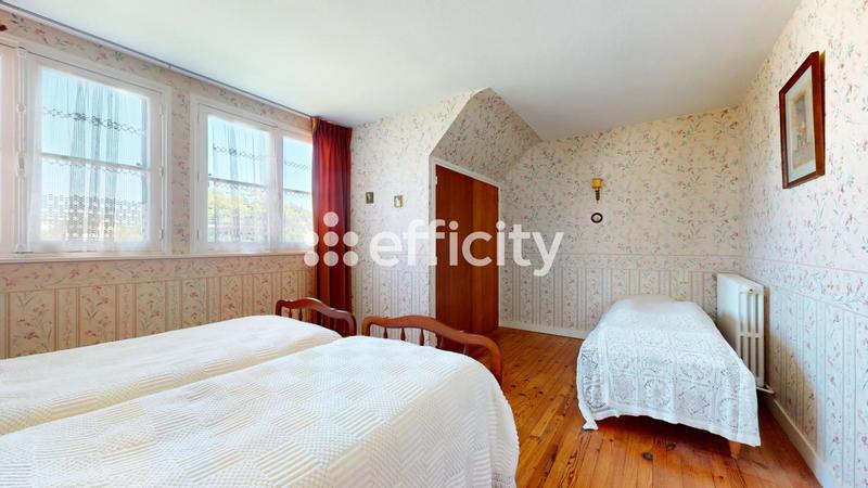 Maison - 102 m² - 6 pièces