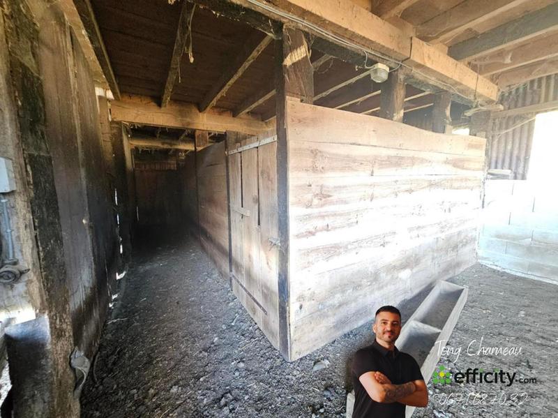 Terrain - 18 104 m²