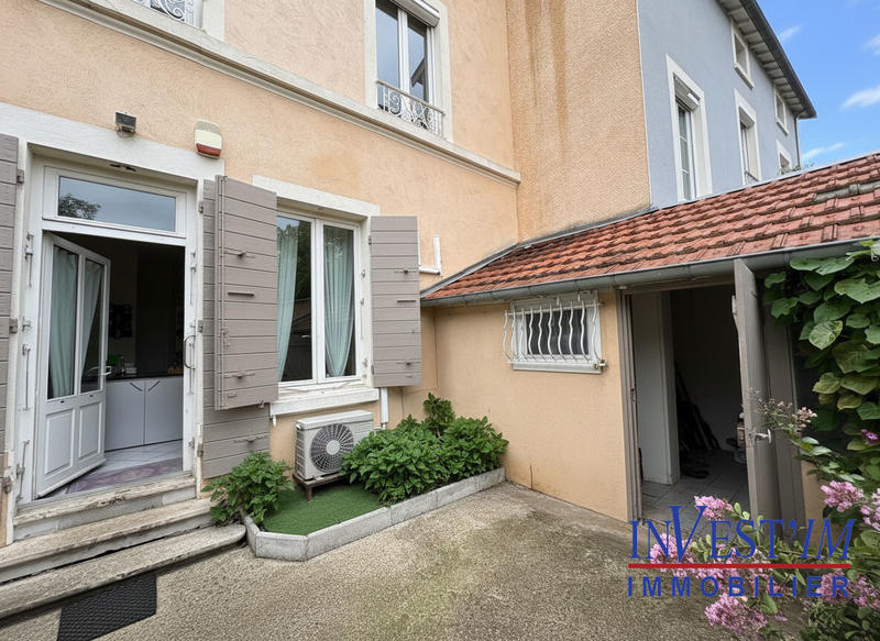 Maison - 190 m² - 8 pièces